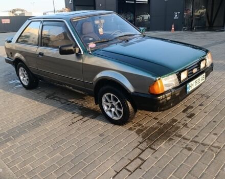 Сірий Форд Ескорт, об'ємом двигуна 1.3 л та пробігом 500 тис. км за 1129 $, фото 1 на Automoto.ua