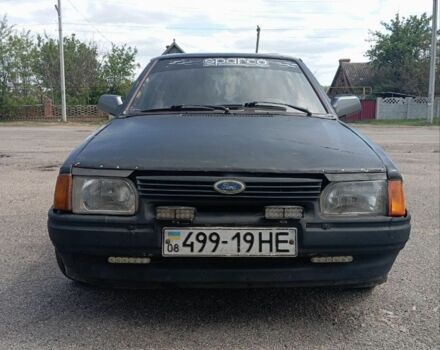 Сірий Форд Ескорт, об'ємом двигуна 1.3 л та пробігом 287 тис. км за 792 $, фото 1 на Automoto.ua