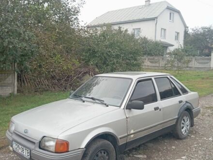 Сірий Форд Ескорт, об'ємом двигуна 1.4 л та пробігом 300 тис. км за 475 $, фото 1 на Automoto.ua