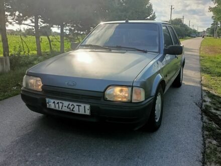 Сірий Форд Ескорт, об'ємом двигуна 1.3 л та пробігом 100 тис. км за 800 $, фото 1 на Automoto.ua