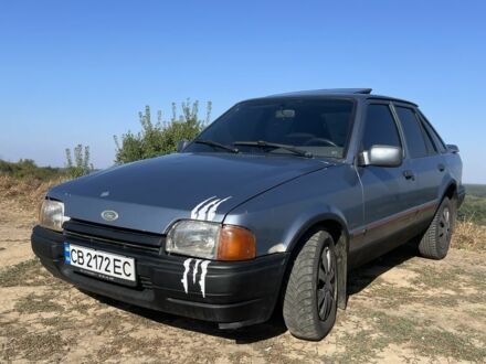 Форд Ескорт 1988 у Полтаві на Automoto.ua Сірий Форд Ескорт, об'ємом двигуна 1.4 л та пробігом 100 тис. км за 700 $, фото 1 на Automoto.ua