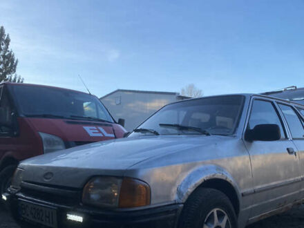 Сірий Форд Ескорт, об'ємом двигуна 1.26 л та пробігом 200 тис. км за 600 $, фото 1 на Automoto.ua