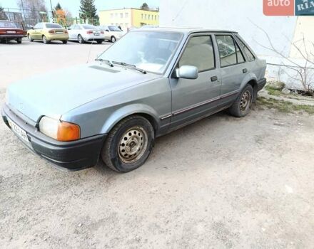 Серый Форд Эскорт, объемом двигателя 1.4 л и пробегом 100 тыс. км за 1000 $, фото 1 на Automoto.ua