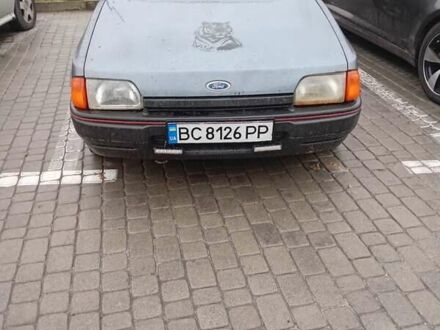 Серый Форд Эскорт, объемом двигателя 1.6 л и пробегом 255 тыс. км за 500 $, фото 1 на Automoto.ua