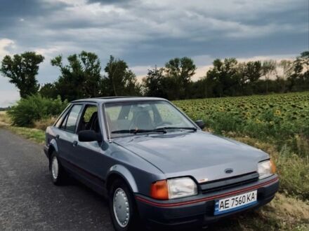 Форд Эскорт 1988 в Кривом Роге на Automoto.ua Серый Форд Эскорт, объемом двигателя 1.5 л и пробегом 100 тыс. км за 725 $, фото 1 на Automoto.ua