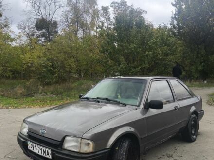 Форд Ескорт 1989 у Черкасах на Automoto.ua Сірий Форд Ескорт, об'ємом двигуна 1.3 л та пробігом 87 тис. км за 480 $, фото 1 на Automoto.ua