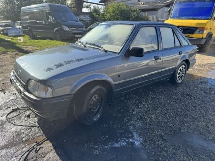 Сірий Форд Ескорт, об'ємом двигуна 0 л та пробігом 100 тис. км за 399 $, фото 1 на Automoto.ua