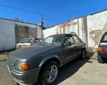 Серый Форд Эскорт, объемом двигателя 1.6 л и пробегом 177 тыс. км за 600 $, фото 1 на Automoto.ua