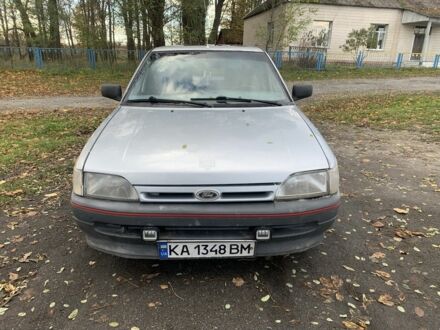 Сірий Форд Ескорт, об'ємом двигуна 1.6 л та пробігом 350 тис. км за 850 $, фото 1 на Automoto.ua