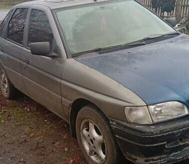 Сірий Форд Ескорт, об'ємом двигуна 1.4 л та пробігом 200 тис. км за 699 $, фото 1 на Automoto.ua