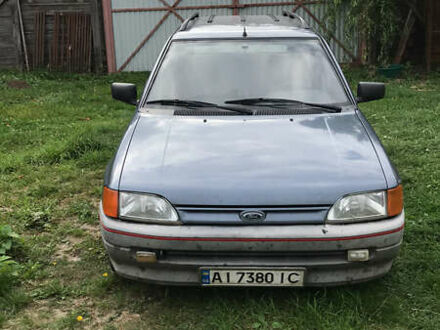 Сірий Форд Ескорт, об'ємом двигуна 1.75 л та пробігом 300 тис. км за 1000 $, фото 1 на Automoto.ua