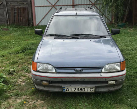 Серый Форд Эскорт, объемом двигателя 1.75 л и пробегом 300 тыс. км за 1000 $, фото 1 на Automoto.ua