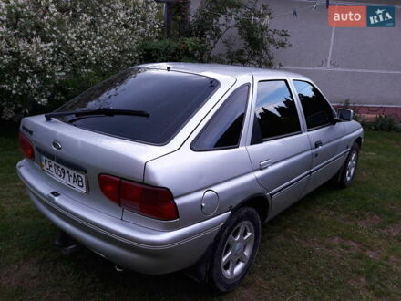 Форд Эскорт 1993 в Ивано-Франковске на Automoto.ua Серый Форд Эскорт, объемом двигателя 1.4 л и пробегом 280 тыс. км за 1800 $, фото 1 на Automoto.ua