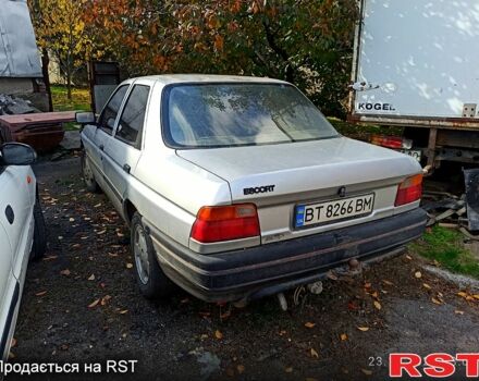 Сірий Форд Ескорт, об'ємом двигуна 1.4 л та пробігом 230 тис. км за 999 $, фото 1 на Automoto.ua