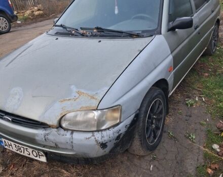 Серый Форд Эскорт, объемом двигателя 1.4 л и пробегом 575 тыс. км за 800 $, фото 1 на Automoto.ua