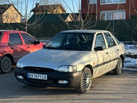 Серый Форд Эскорт, объемом двигателя 1.4 л и пробегом 206 тыс. км за 1100 $, фото 1 на Automoto.ua