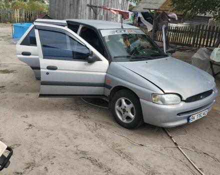 Сірий Форд Ескорт, об'ємом двигуна 1.8 л та пробігом 176 тис. км за 1392 $, фото 1 на Automoto.ua