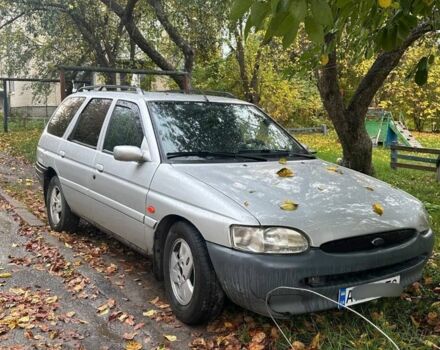 Серый Форд Эскорт, объемом двигателя 1.6 л и пробегом 228 тыс. км за 1402 $, фото 1 на Automoto.ua