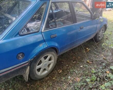 Синий Форд Эскорт, объемом двигателя 1.6 л и пробегом 200 тыс. км за 400 $, фото 3 на Automoto.ua