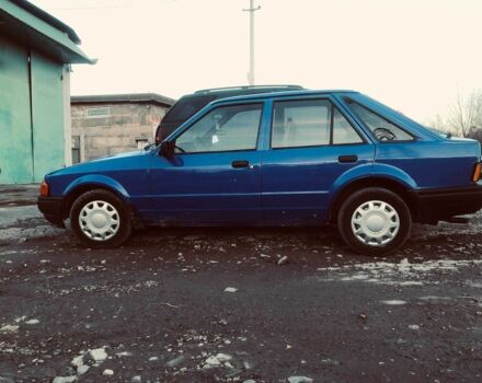 Синий Форд Эскорт, объемом двигателя 1.3 л и пробегом 123 тыс. км за 638 $, фото 1 на Automoto.ua