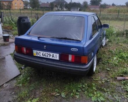 Синий Форд Эскорт, объемом двигателя 1.4 л и пробегом 100 тыс. км за 700 $, фото 5 на Automoto.ua