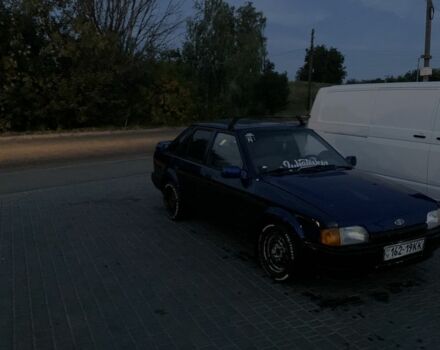 Синий Форд Эскорт, объемом двигателя 1.4 л и пробегом 117 тыс. км за 1100 $, фото 6 на Automoto.ua