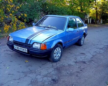 Синий Форд Эскорт, объемом двигателя 1.4 л и пробегом 215 тыс. км за 600 $, фото 2 на Automoto.ua