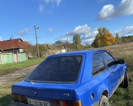 Синий Форд Эскорт, объемом двигателя 1.4 л и пробегом 250 тыс. км за 650 $, фото 4 на Automoto.ua