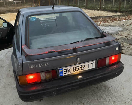 Синий Форд Эскорт, объемом двигателя 1.4 л и пробегом 210 тыс. км за 750 $, фото 2 на Automoto.ua