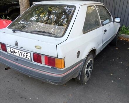 Синий Форд Эскорт, объемом двигателя 1.3 л и пробегом 500 тыс. км за 550 $, фото 3 на Automoto.ua