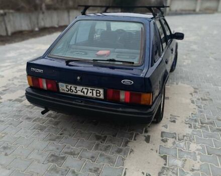 Синій Форд Ескорт, об'ємом двигуна 1.3 л та пробігом 250 тис. км за 700 $, фото 4 на Automoto.ua