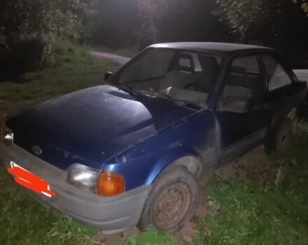 Синій Форд Ескорт, об'ємом двигуна 1.3 л та пробігом 260 тис. км за 2000 $, фото 1 на Automoto.ua