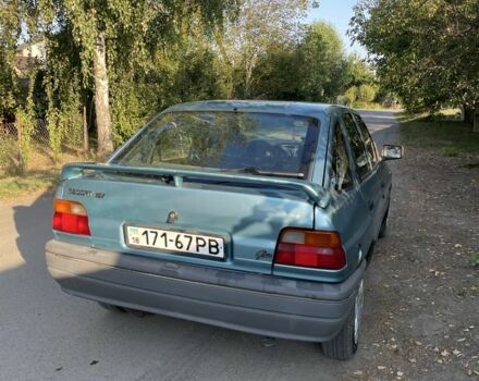 Синий Форд Эскорт, объемом двигателя 1.6 л и пробегом 74 тыс. км за 1500 $, фото 3 на Automoto.ua