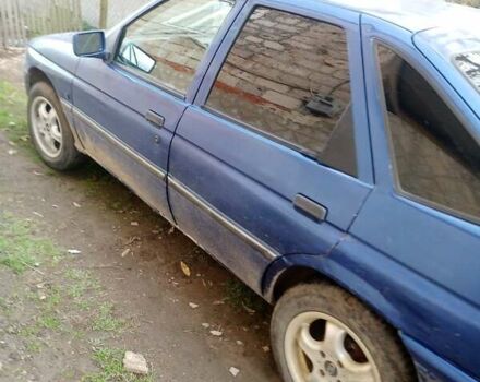 Синий Форд Эскорт, объемом двигателя 1.6 л и пробегом 150 тыс. км за 644 $, фото 2 на Automoto.ua