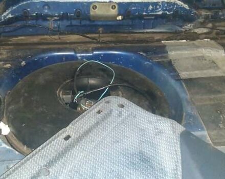 Синий Форд Эскорт, объемом двигателя 1.4 л и пробегом 300 тыс. км за 283 $, фото 4 на Automoto.ua