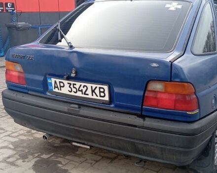 Синий Форд Эскорт, объемом двигателя 1.3 л и пробегом 300 тыс. км за 1300 $, фото 2 на Automoto.ua