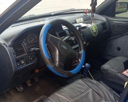 Синий Форд Эскорт, объемом двигателя 1.3 л и пробегом 300 тыс. км за 1300 $, фото 6 на Automoto.ua