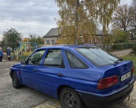 Синій Форд Ескорт, об'ємом двигуна 1.4 л та пробігом 200 тис. км за 850 $, фото 3 на Automoto.ua