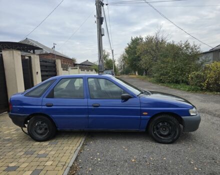 Синій Форд Ескорт, об'ємом двигуна 1.4 л та пробігом 200 тис. км за 850 $, фото 2 на Automoto.ua