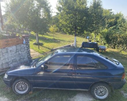 Синий Форд Эскорт, объемом двигателя 1.4 л и пробегом 250 тыс. км за 1300 $, фото 5 на Automoto.ua