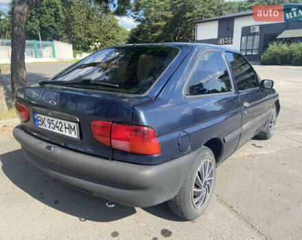Синий Форд Эскорт, объемом двигателя 1.39 л и пробегом 272 тыс. км за 1100 $, фото 3 на Automoto.ua