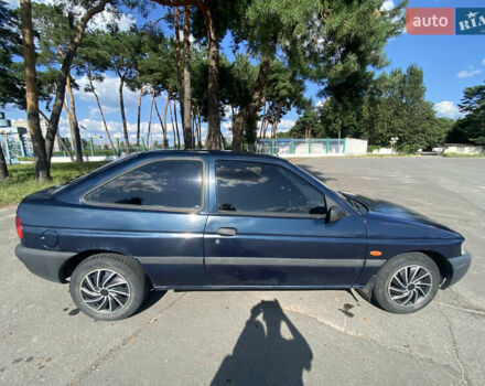 Синий Форд Эскорт, объемом двигателя 1.39 л и пробегом 272 тыс. км за 1100 $, фото 4 на Automoto.ua