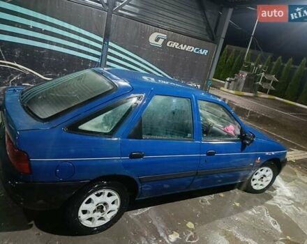 Синий Форд Эскорт, объемом двигателя 1.6 л и пробегом 105 тыс. км за 1400 $, фото 2 на Automoto.ua