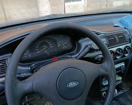 Синий Форд Эскорт, объемом двигателя 1.6 л и пробегом 105 тыс. км за 1400 $, фото 7 на Automoto.ua