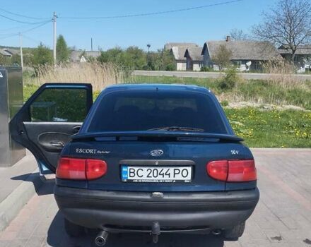 Синий Форд Эскорт, объемом двигателя 1.6 л и пробегом 1 тыс. км за 1700 $, фото 10 на Automoto.ua