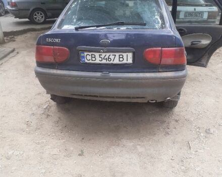 Синий Форд Эскорт, объемом двигателя 1.6 л и пробегом 12 тыс. км за 600 $, фото 3 на Automoto.ua