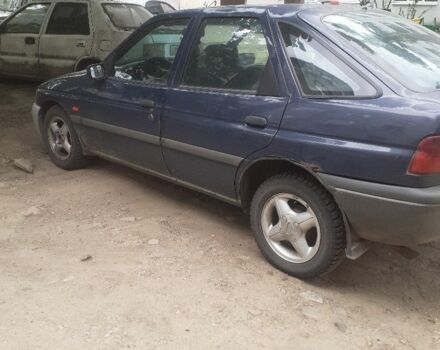 Синий Форд Эскорт, объемом двигателя 1.6 л и пробегом 12 тыс. км за 600 $, фото 1 на Automoto.ua