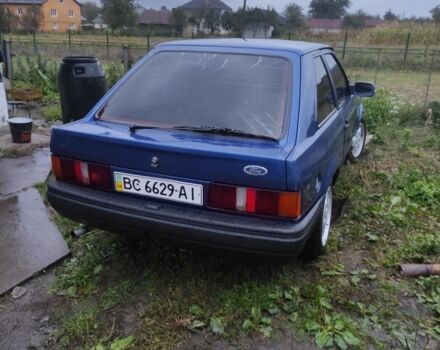 Синий Форд Эскорт, объемом двигателя 0 л и пробегом 124 тыс. км за 750 $, фото 2 на Automoto.ua
