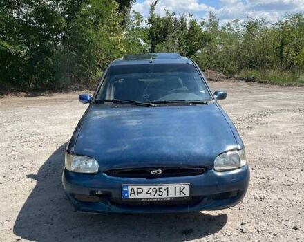 Синий Форд Эскорт, объемом двигателя 1.6 л и пробегом 300 тыс. км за 520 $, фото 1 на Automoto.ua