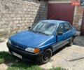 Синий Форд Эскорт, объемом двигателя 1.6 л и пробегом 300 тыс. км за 850 $, фото 1 на Automoto.ua